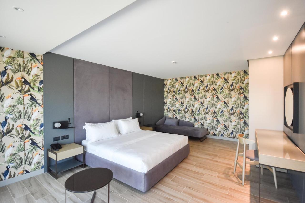 Flamingo Beach Hotel & Spa Vlorë エクステリア 写真